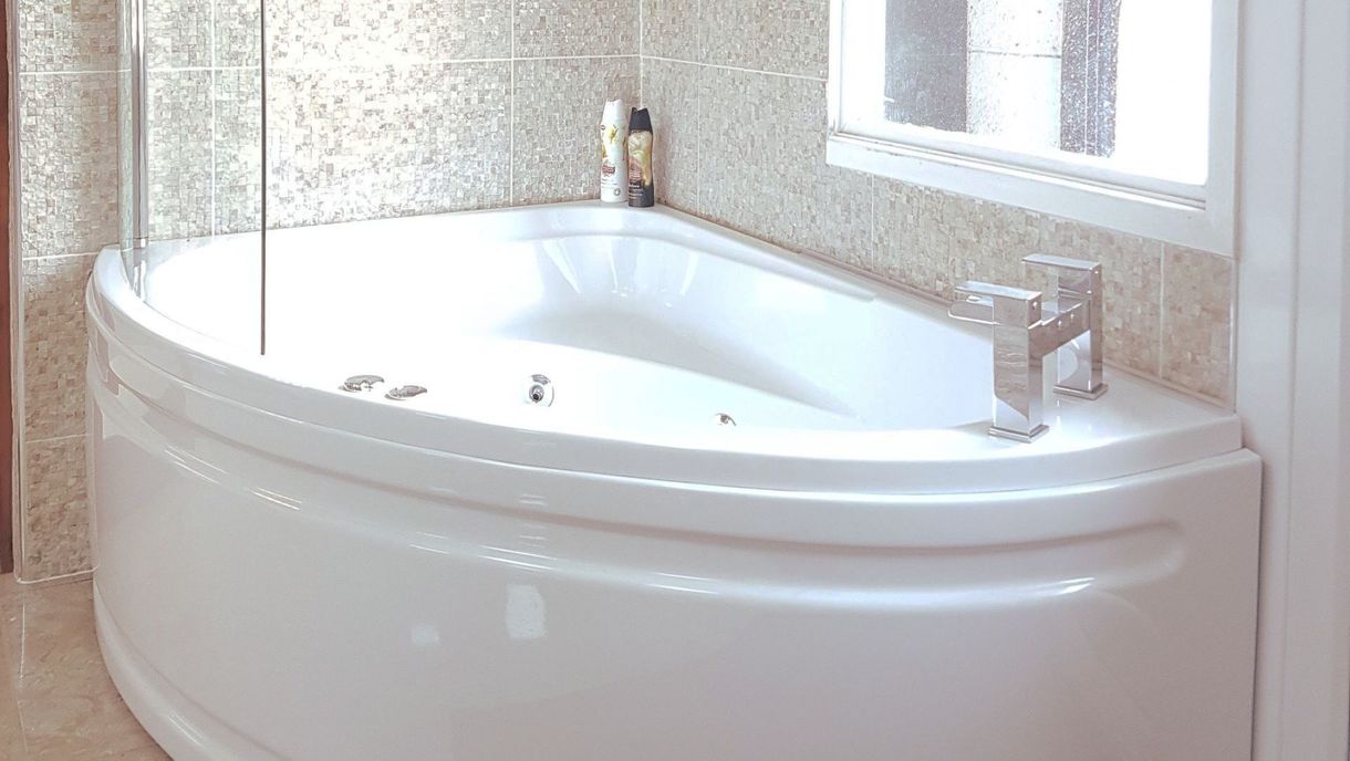 freestanding baths stoke-on-trent, staffordshire bathroom furniture